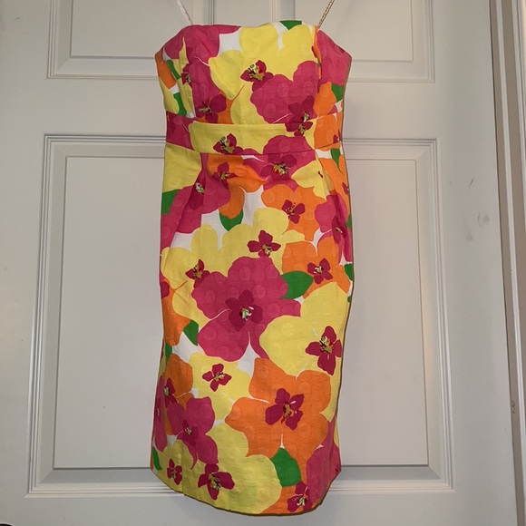 Lilly Pulitzer Size 2 Strapless Betsey Floral Punch Mini Dress EUC Like New - Picture 2 of 7